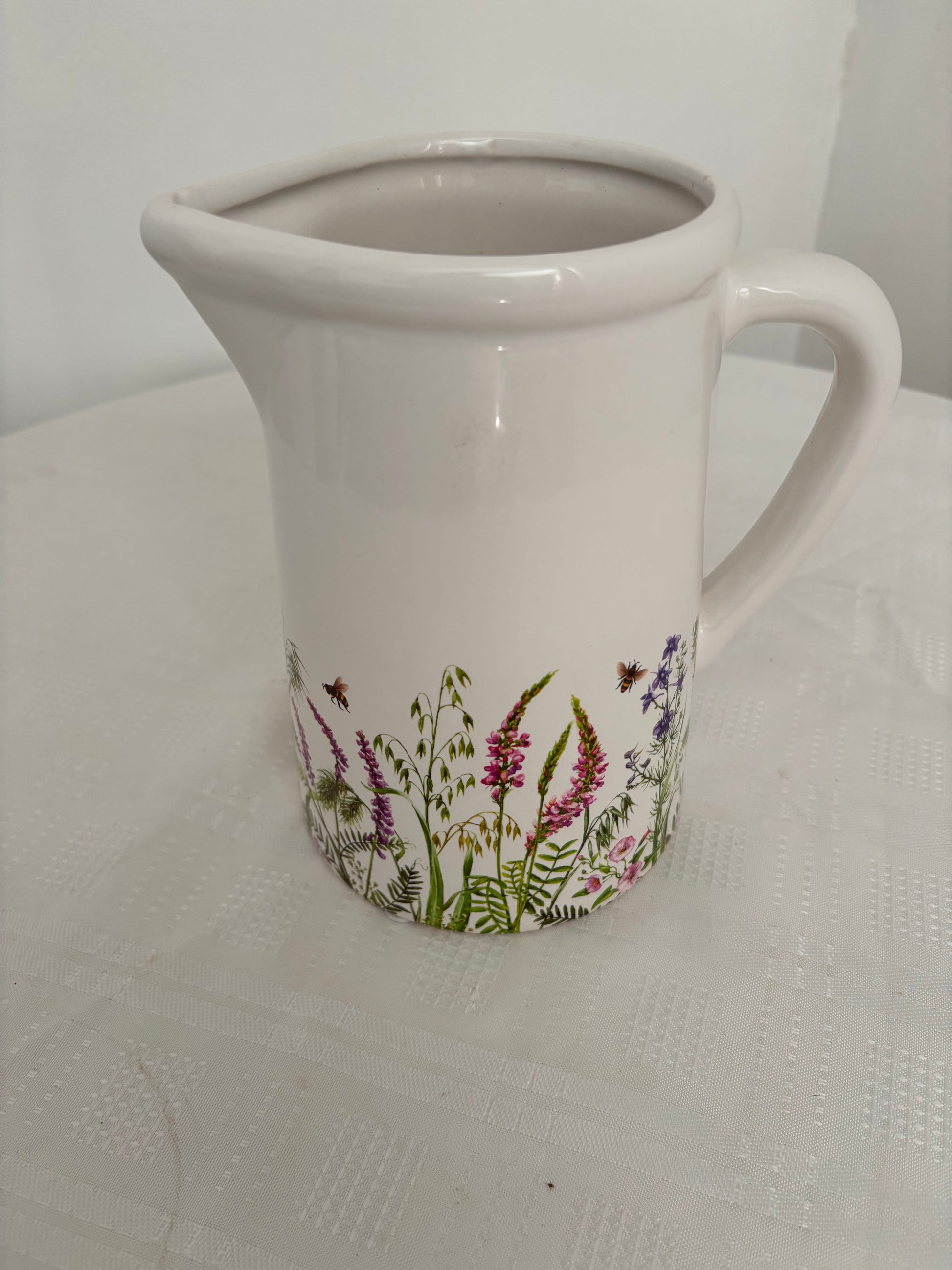 Flower and bee design jug