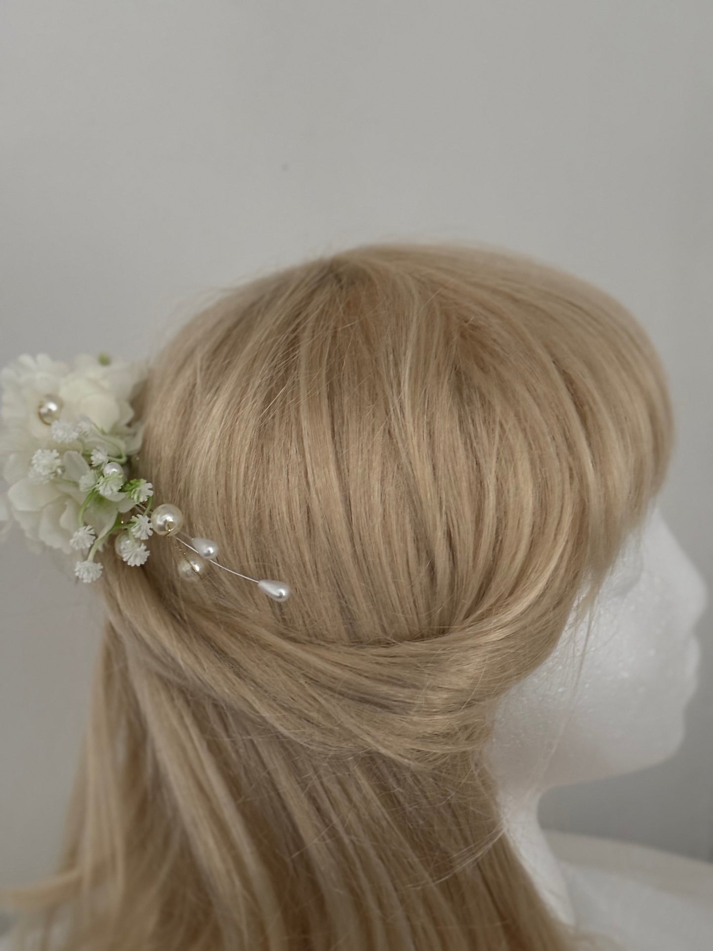 Wedding Hair accessory. White Silk flower hair comb.