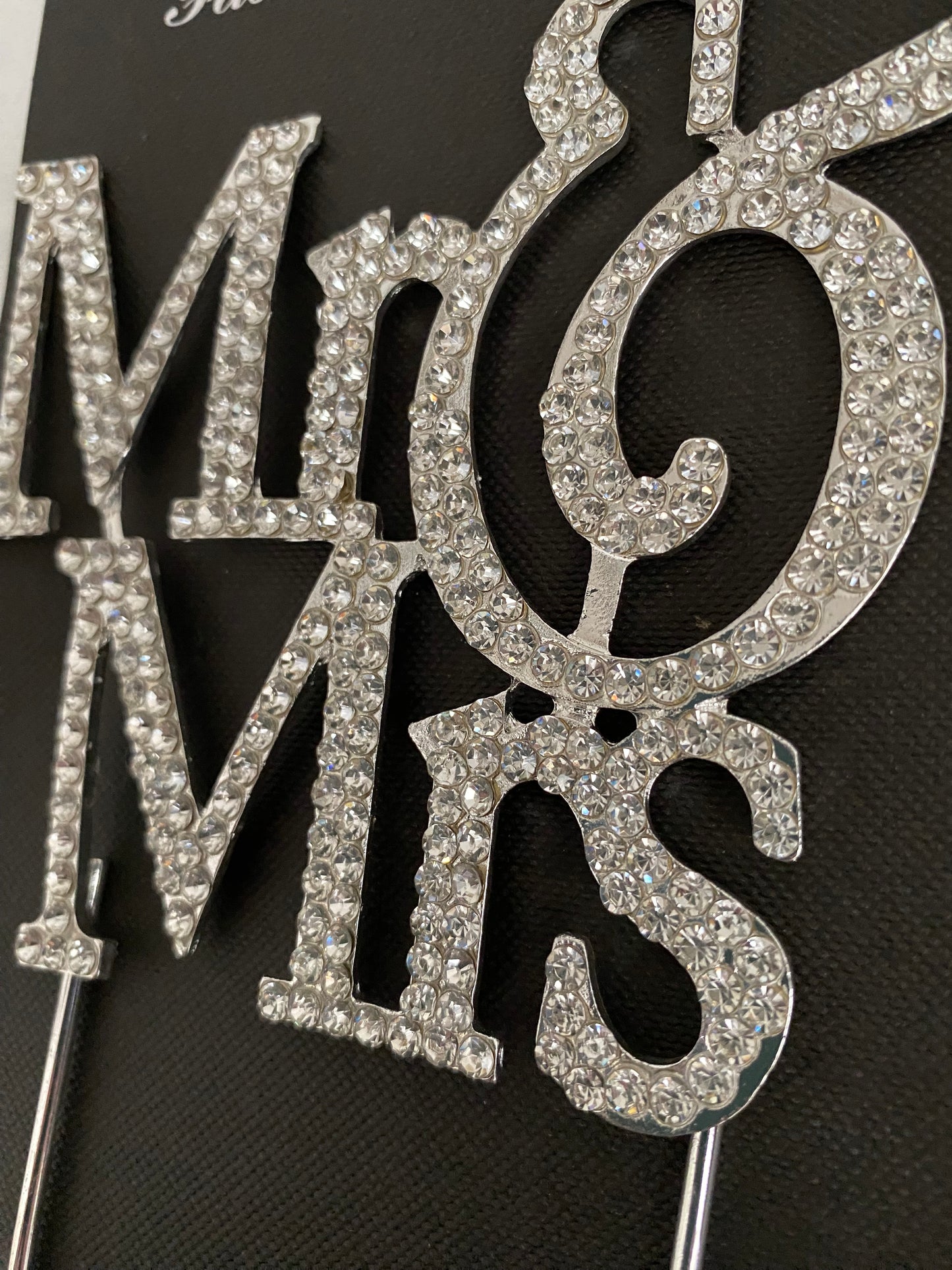 "Mr & Mrs" Diamante Cake Topper. Wedding Cake decoration