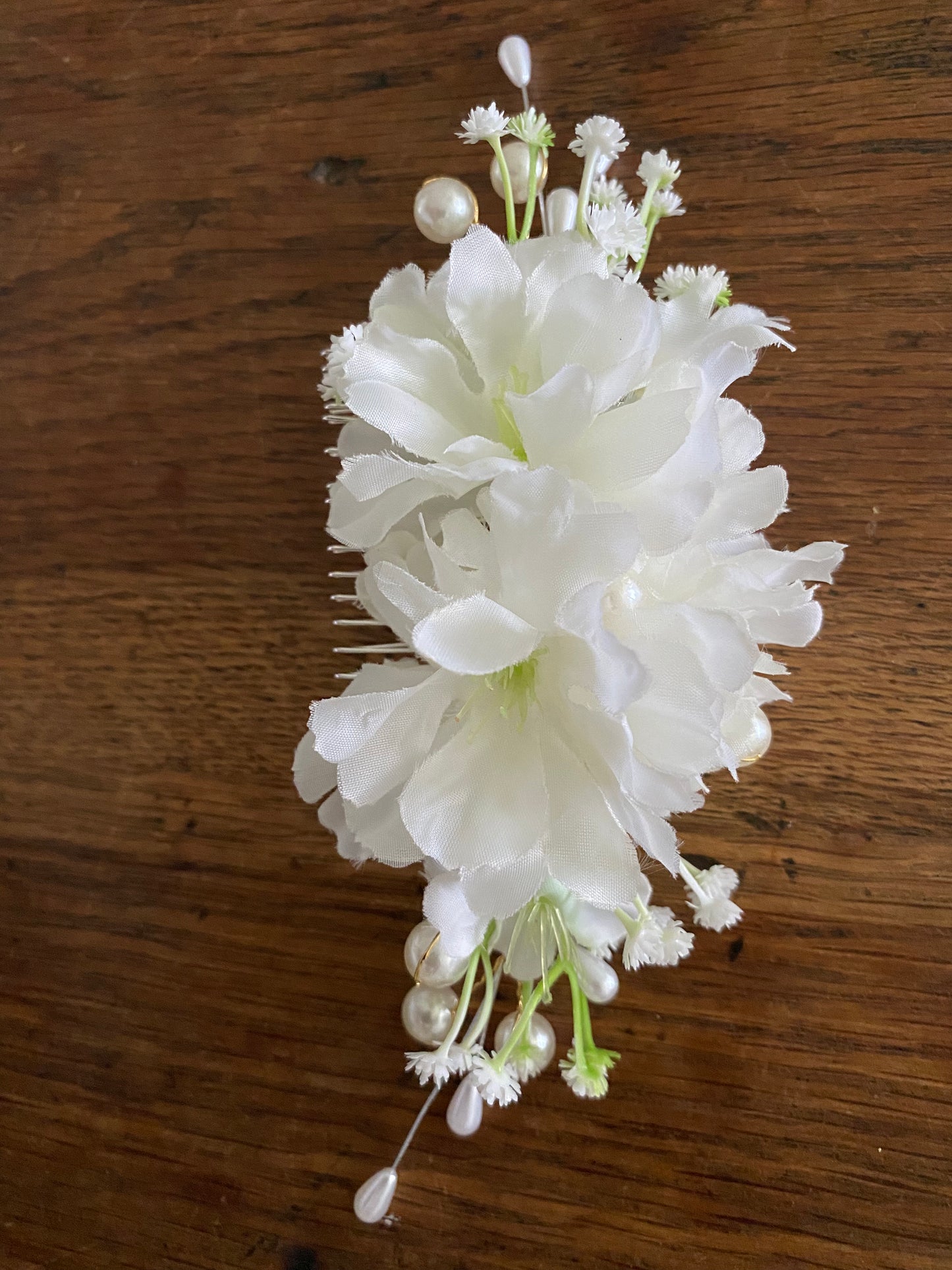 Wedding Hair accessory. White Silk flower hair comb.