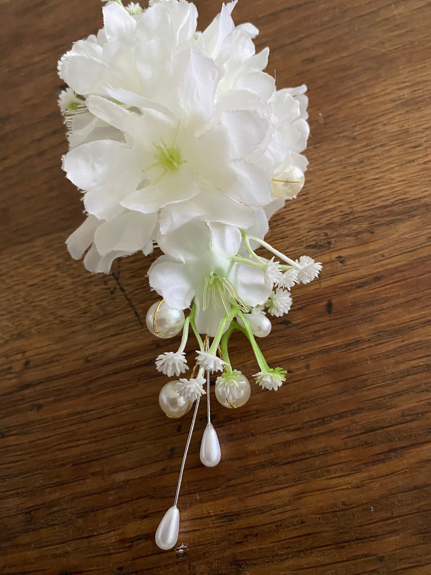Wedding Hair accessory. White Silk flower hair comb.