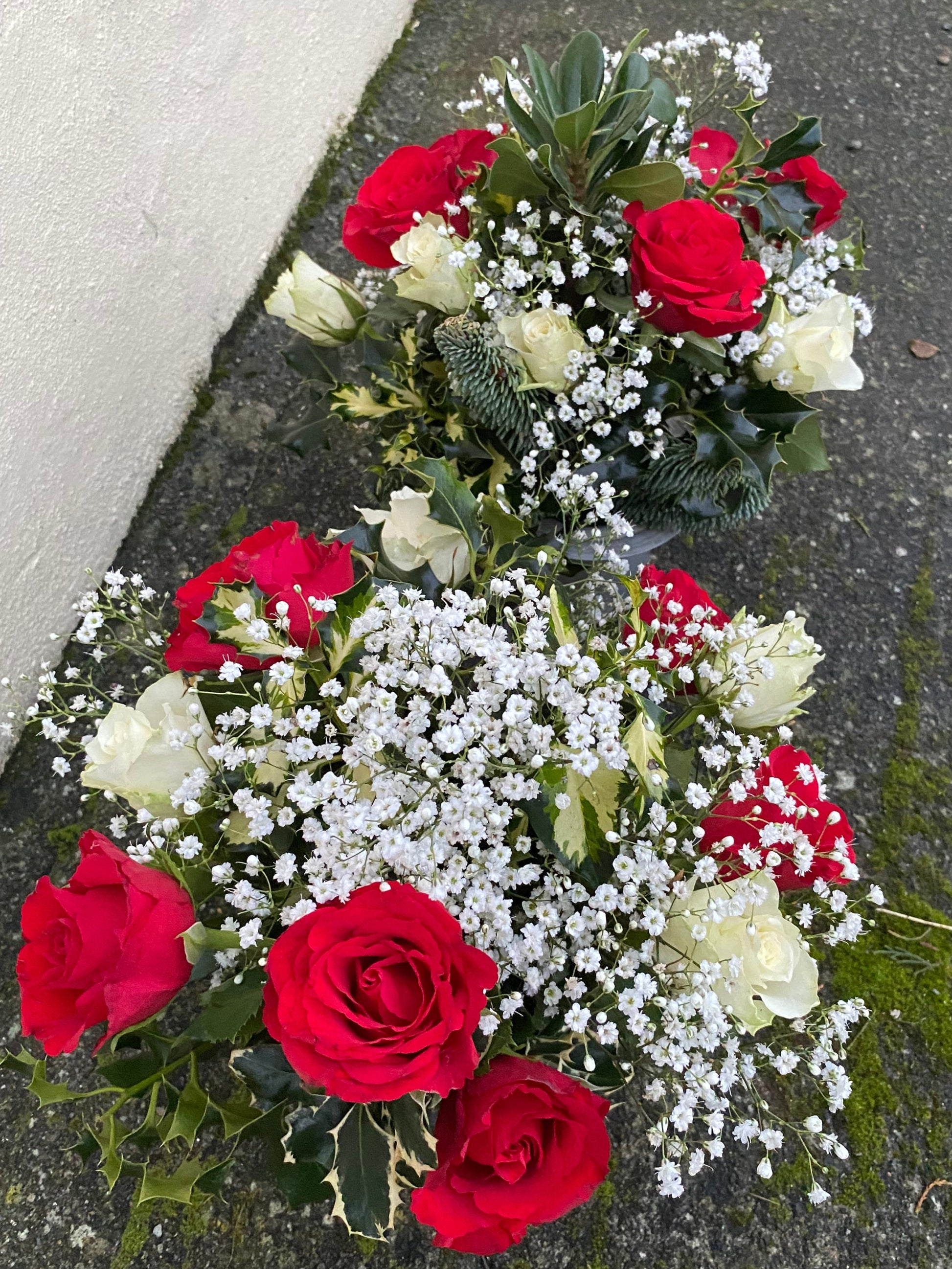 Christmas Grave Posy