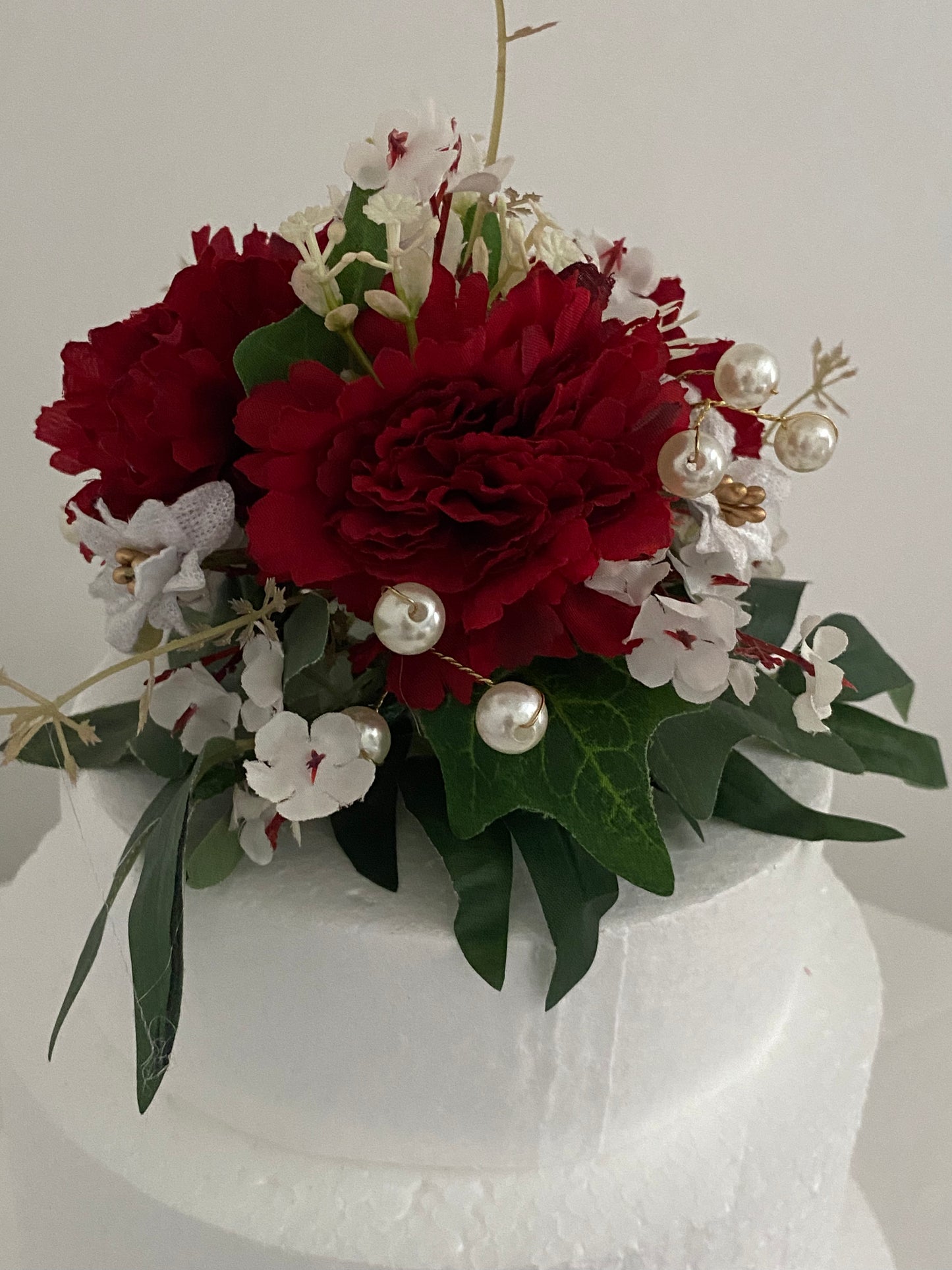 Cake Decoration. Silk flowers cake decoration set. Red Carnations and pearl decoration