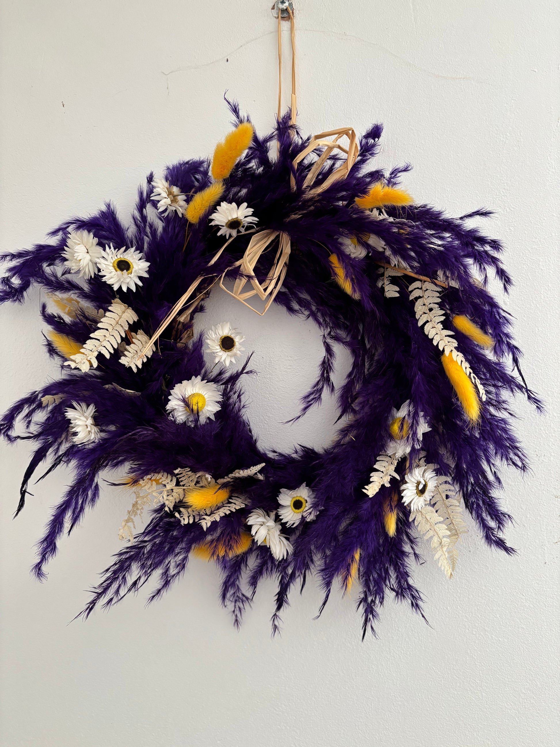 Wall art, dried flower and grasses wreath